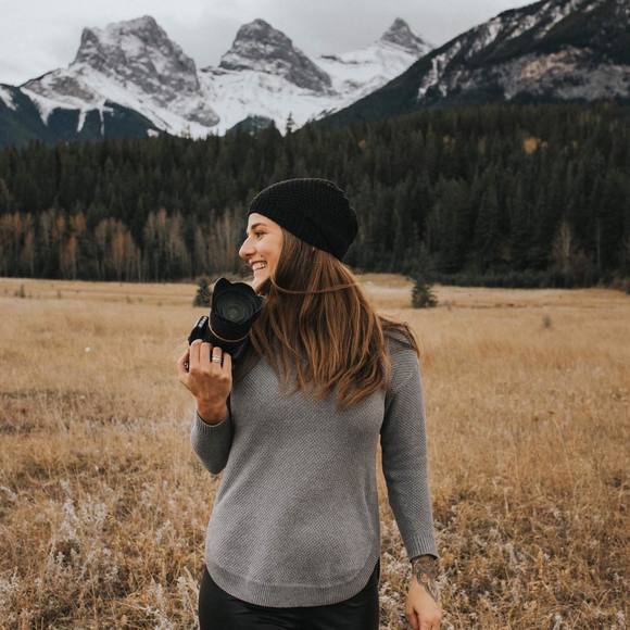 Meet your Posher, Melanie - Picture 1 of 1